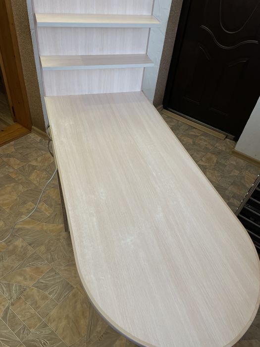 Продаю стіл манікюрний