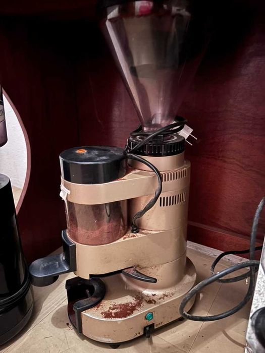 Máquina de café Cimbal M27 Basic com 2 moinhos