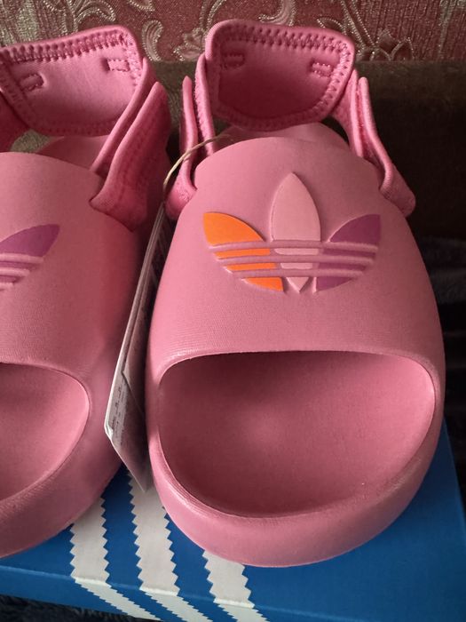Взуття для дівчинки Adidas орігінал