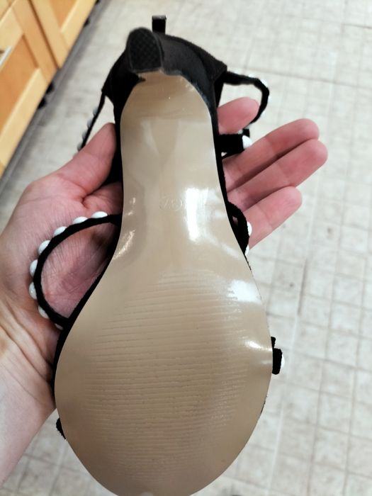 Sandálias novas n37