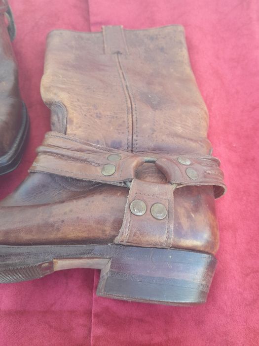 Botas em pele -  marca Sendra