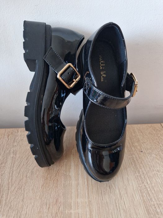 Туфлі, туфелькі, лофери , балетки