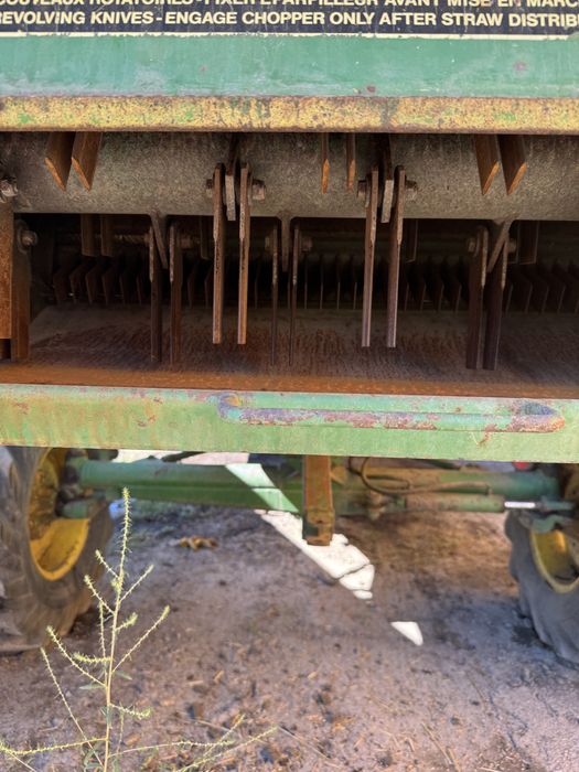 Комбайн зерноуборочный John Deere 1065