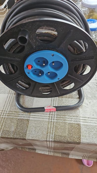 Kabel 30 m na Spuli bębnowy  przedlużacz sprzedam