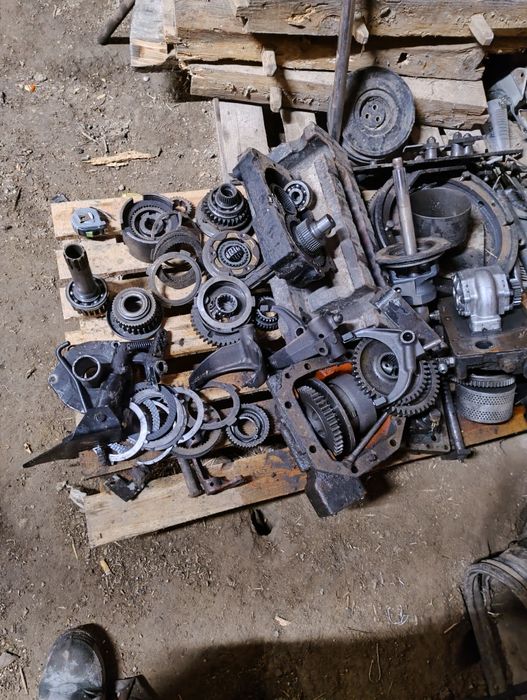 Case 4230 wszystkie części