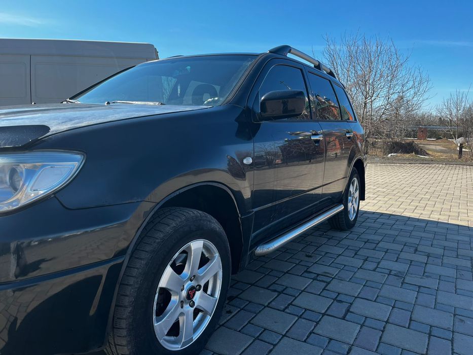 Мітсубісі аутлендр 1 2.0 г/б 4WD