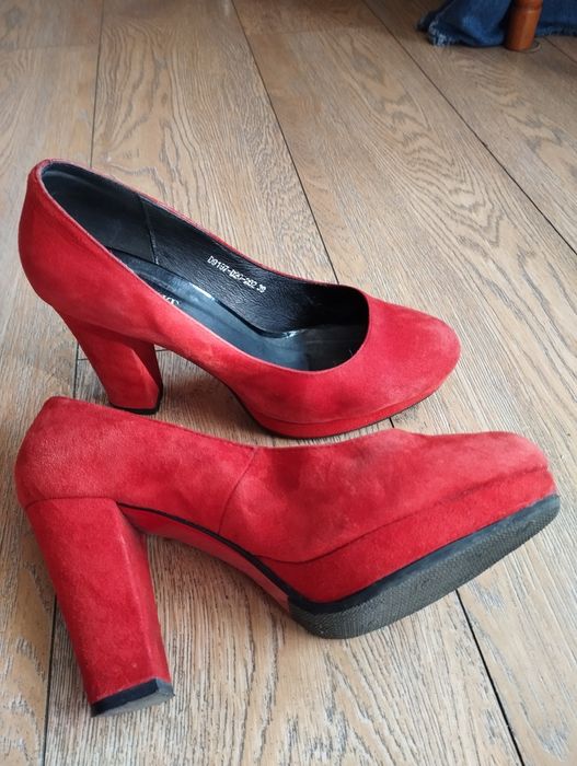 Туфли красные замша