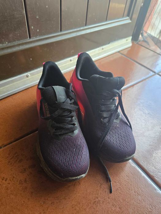 Tenis como novos