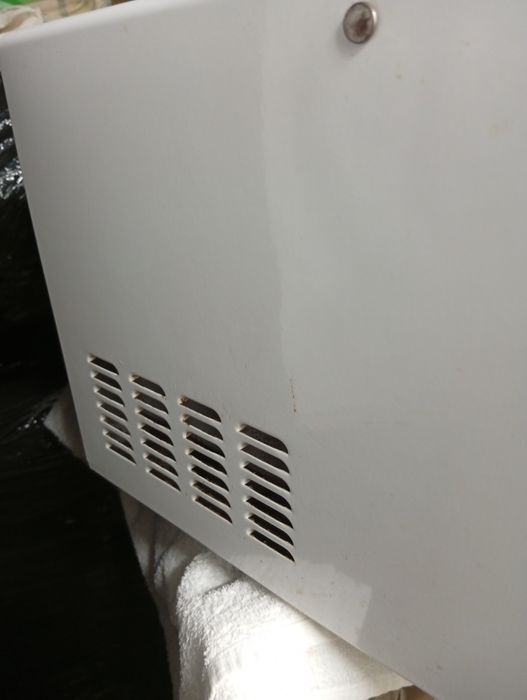 Eletrodomėstico para cozinha em pleno  funcionamento.