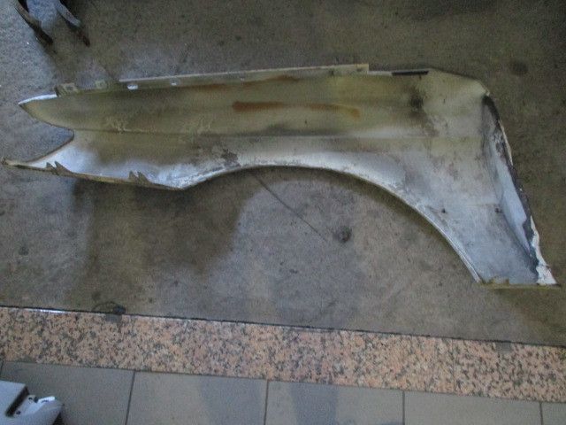 Guarda-lamas direito PEUGEOT 605 (6B)