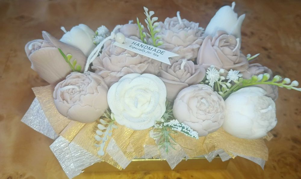 Świece woskowe zapachowe.