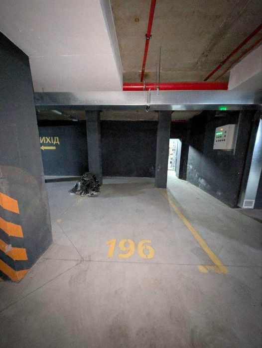 Продаж Паркомісця в ЖК Липки