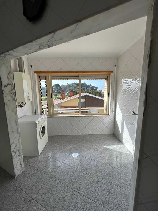 Apartamento T2 com Suite | 104 m² | Garagem | Grijó (Seixezelo)