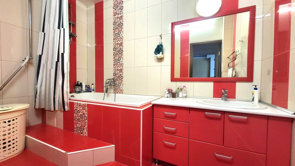 3 комнатная квартира по ул Пухова, дом 2008 г, кирпич mn