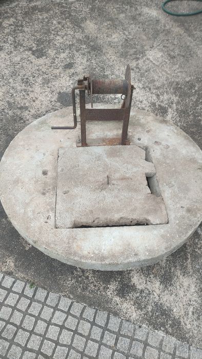 Tampa poço/ manilha  e cobertura