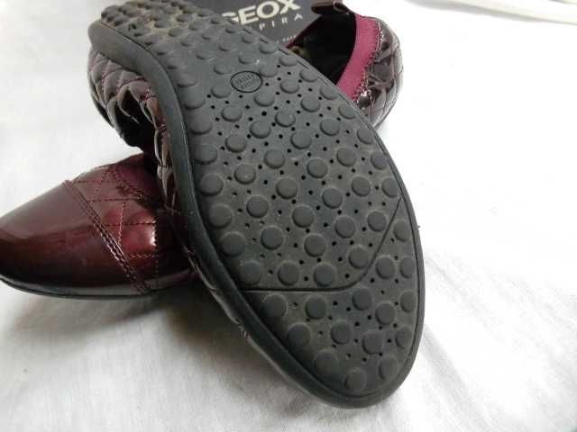 Geox Respira skórzane pikowane bordowe baleriny 37