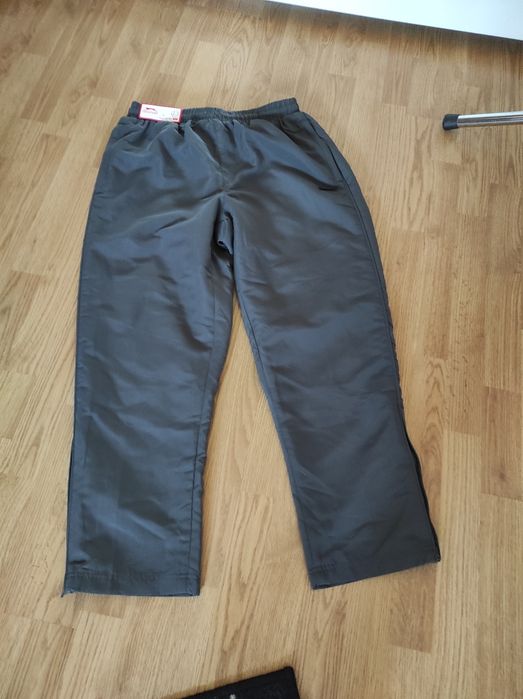 Spodnie sportowe nowe