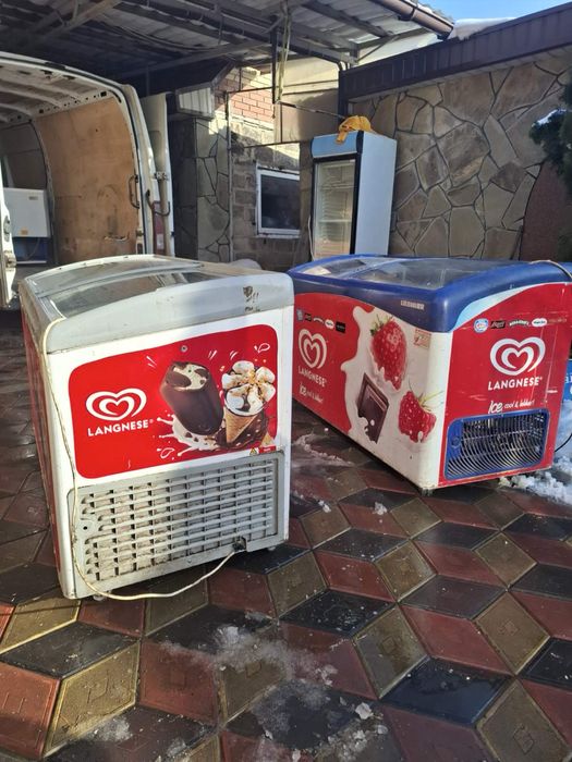 Холодильна вітрина