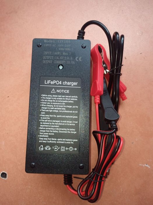 Зарядний пристрій для акумуляторів LiFePO4 12v 10A