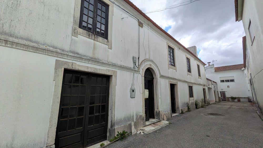Moradia T5 em Verride com logradouro e churrasqueira - Oportunidade em Montemor-o-Velho