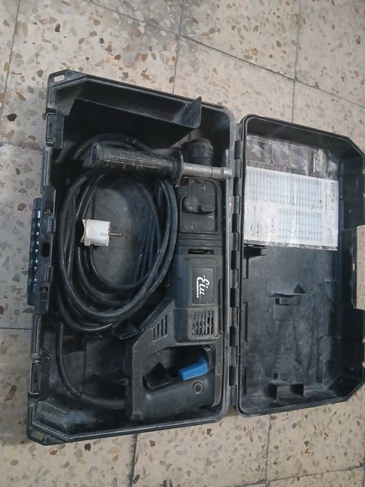 Máquina pneumática Elu 800 w.