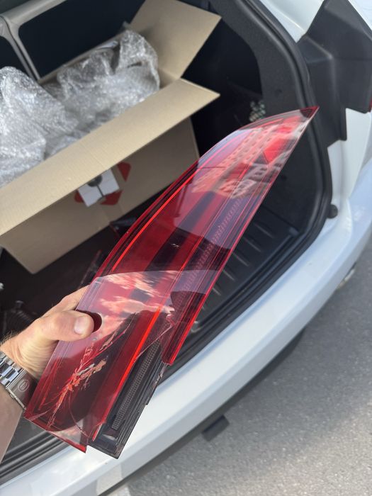 Задні фари jaguar e pace