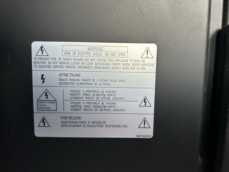 Telewizor LG 42SL9500 + pilot