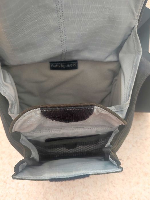 Crumpler Pretty Boy 2500 M — стильна фотосумка