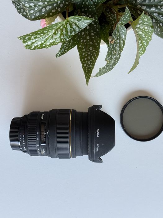 Sigma 24-70mm f2.8 EX DG Macro (Nikon F)