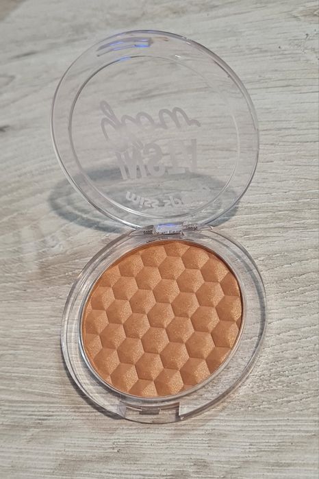 Bronzer miss sporty Insta Glow