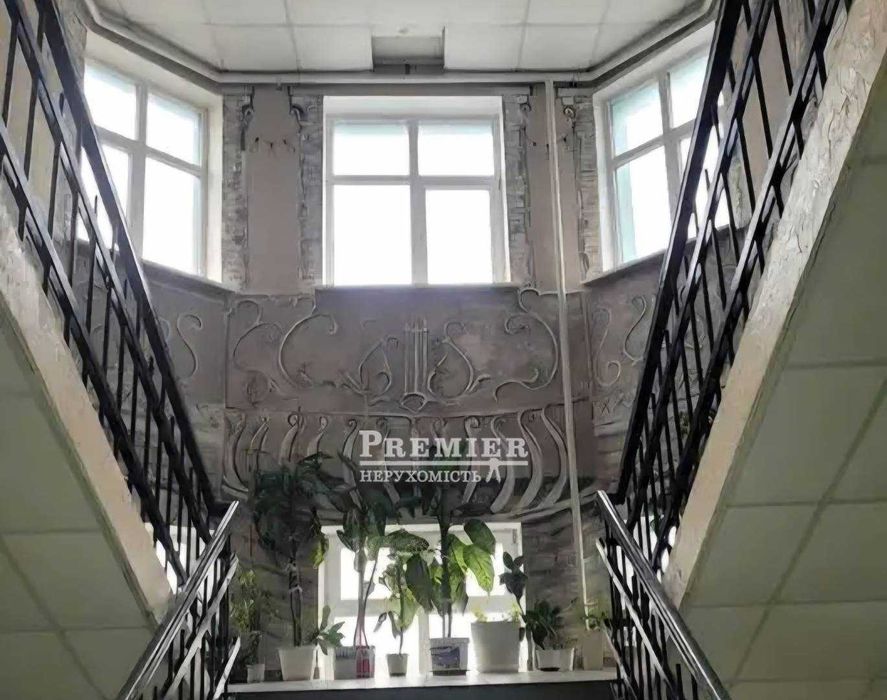 Продам 1 кімнатну квартиру з ремонтом. 15 хвилин до центра Одеси.