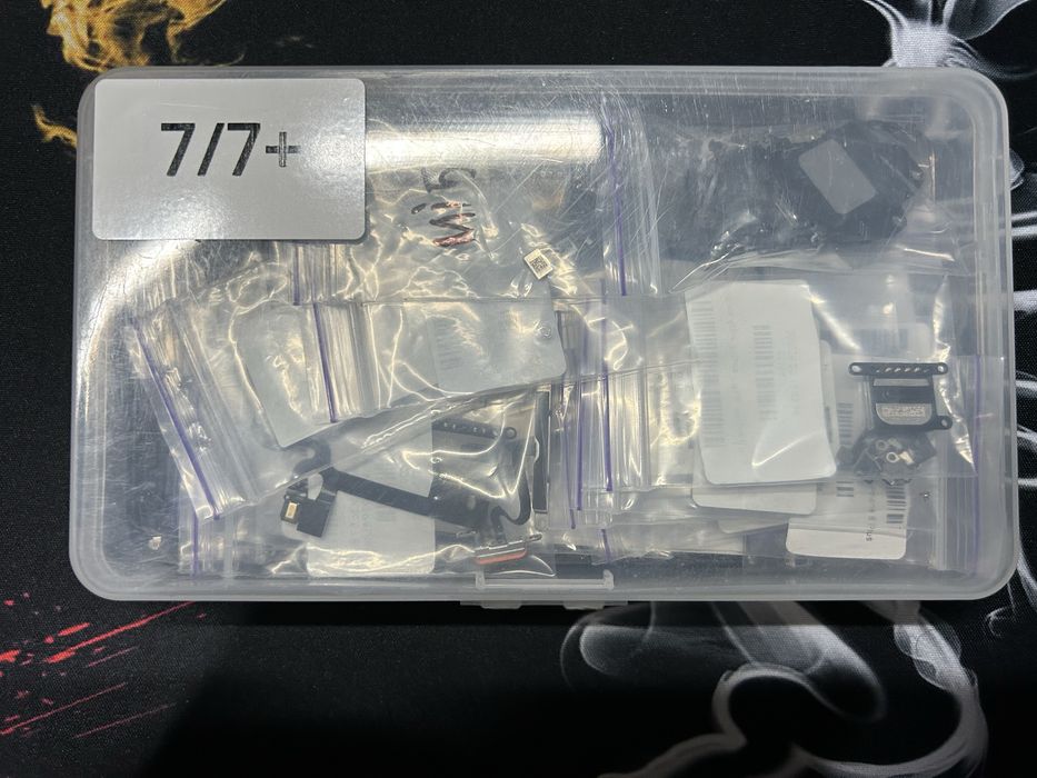 ЛОТ запчастей iPhone 7/7+