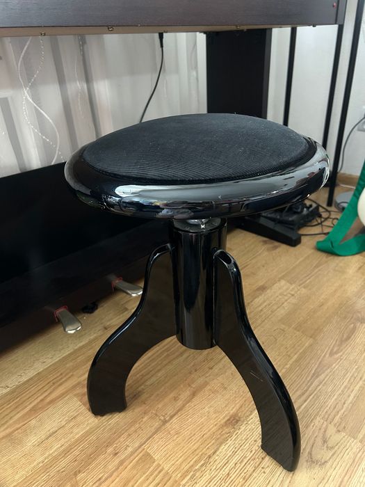 Krzesło do pianina