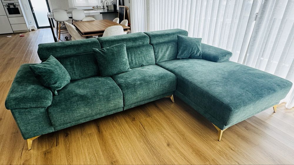 Sofá com chaise long