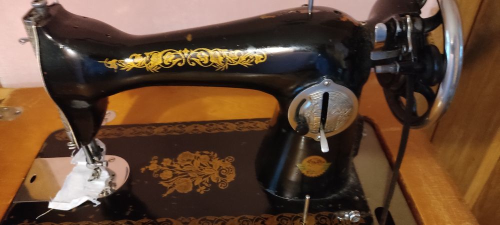 Швейна машина ручна антикваріат