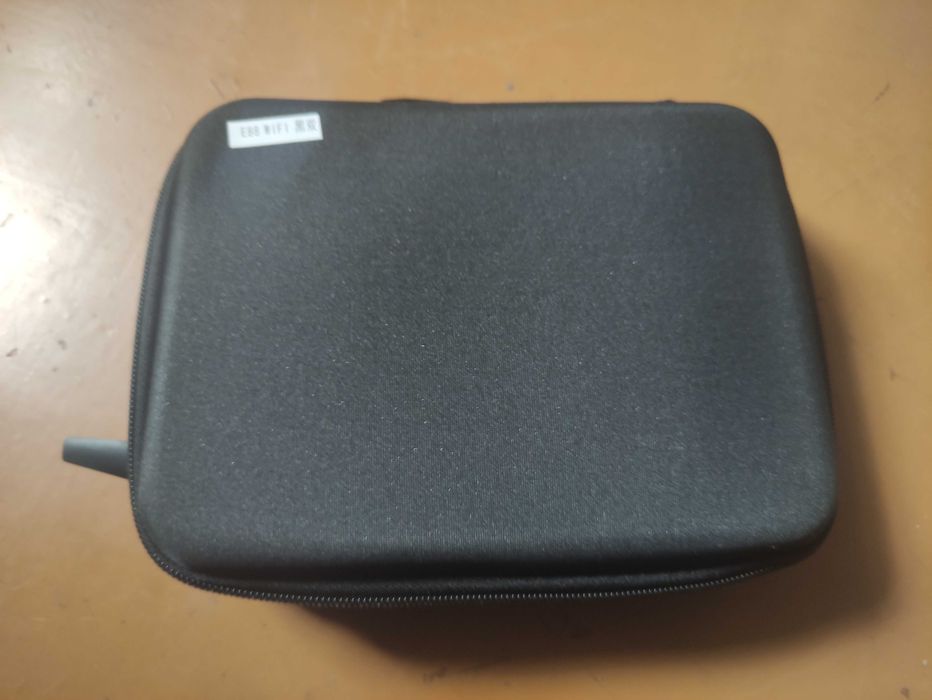 Квадрокоптер дрон E88 Pro c камерой HD новый.