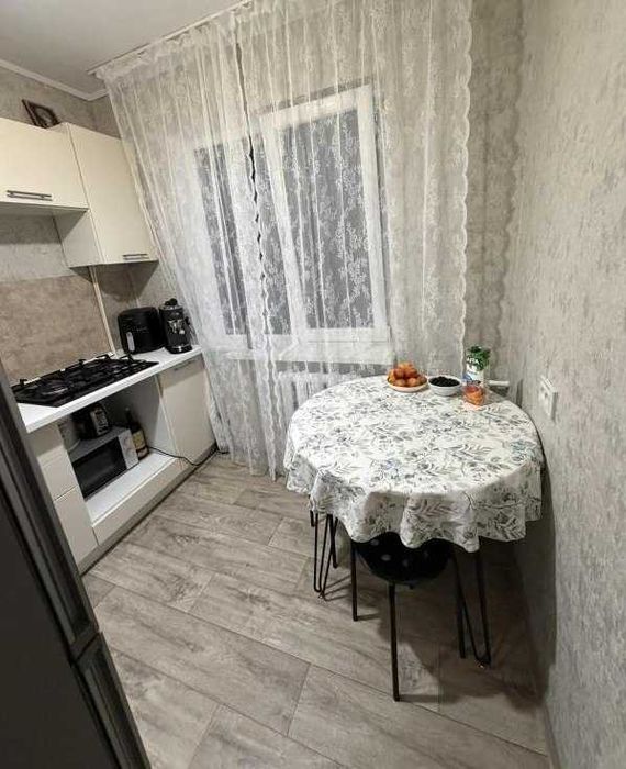 Продам 1-кімнатну квартиру на Черемушках, вул. Інглезі.  Поруч із парком Марка Твена