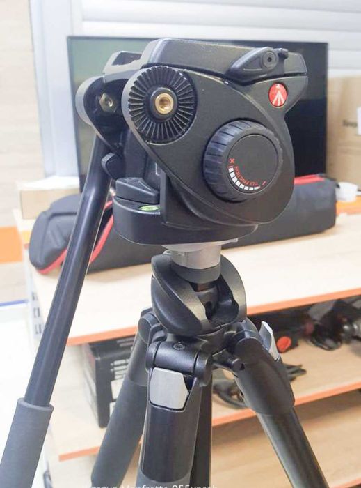 Штатив Manfrotto 055XPROB+Manfrotto 501HDV