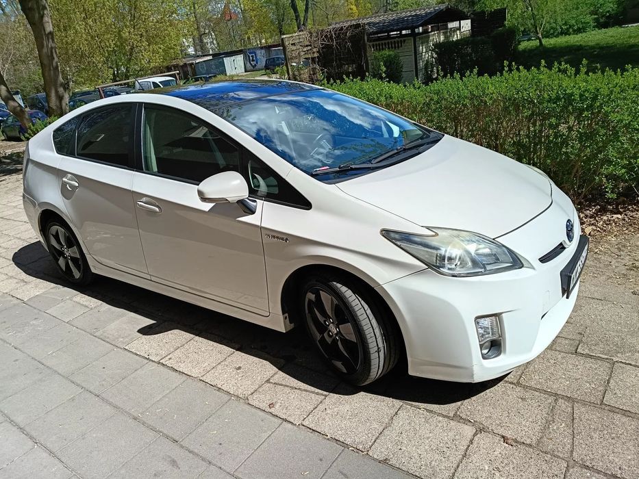Toyota Prius TOYOTA PRIUS III Hybrid + solar + LPG - prywatnie