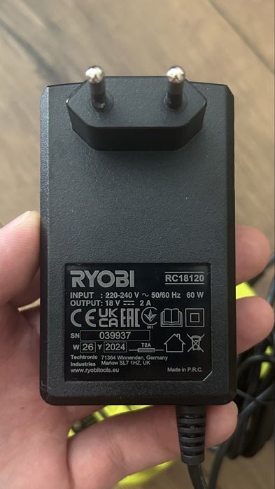 ladowarka Ryobi RC18120
