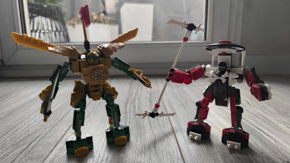 Zestaw Lego Ninjago 71781 Starcie Lloyda z mechem EVO