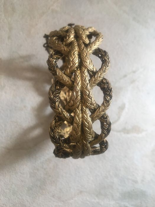 Pulseira dourada