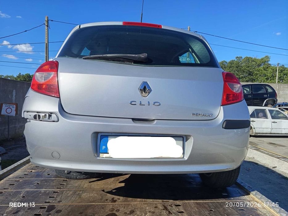 Para peças Renault Clio III 1.2 16V ano 2007