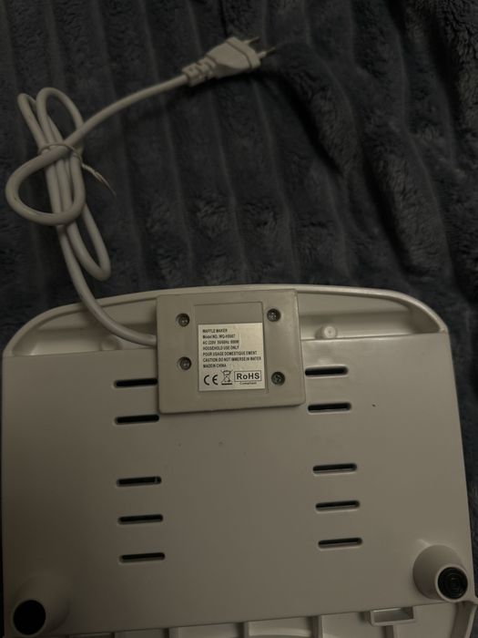 Вафельница электро