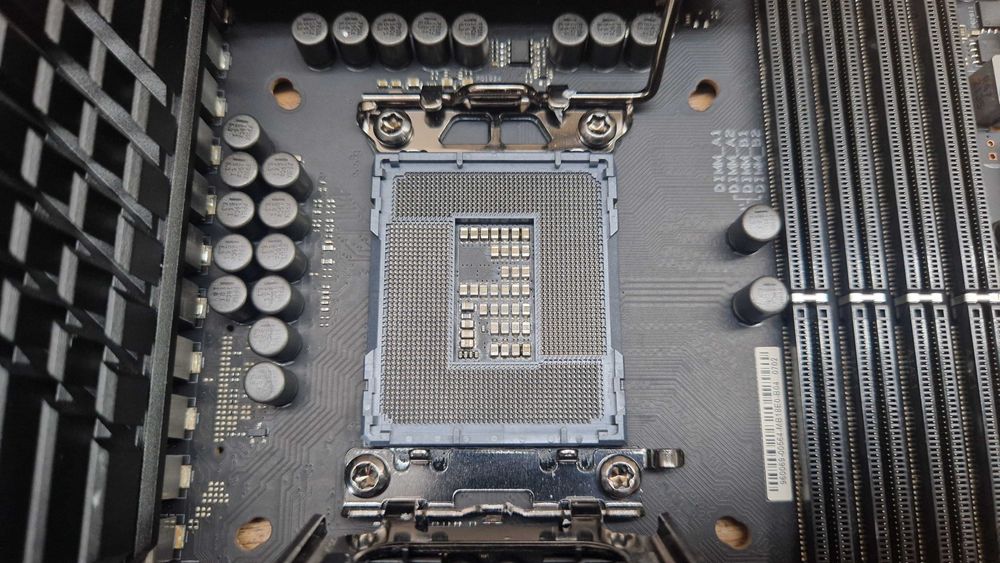 Płyta główna Asus ROG MAXIMUS Z690 HERO gwarancja nr. 535190