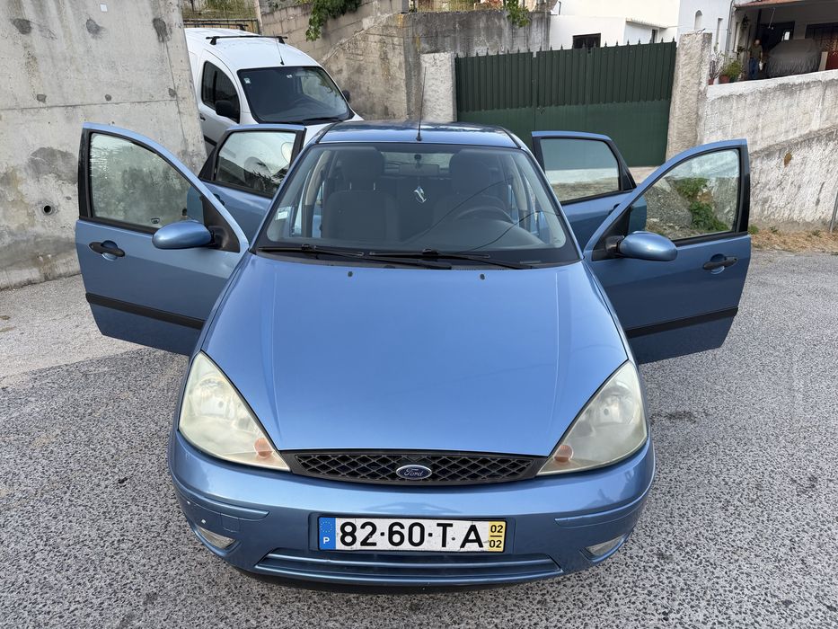 Ford focus 1.4 zetec se gasolina 2002 em bom estado negociavel