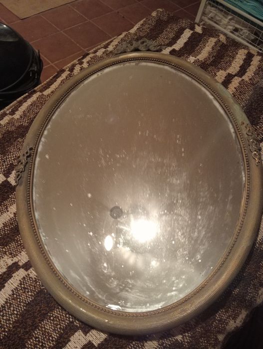 Espelho de parede antigo