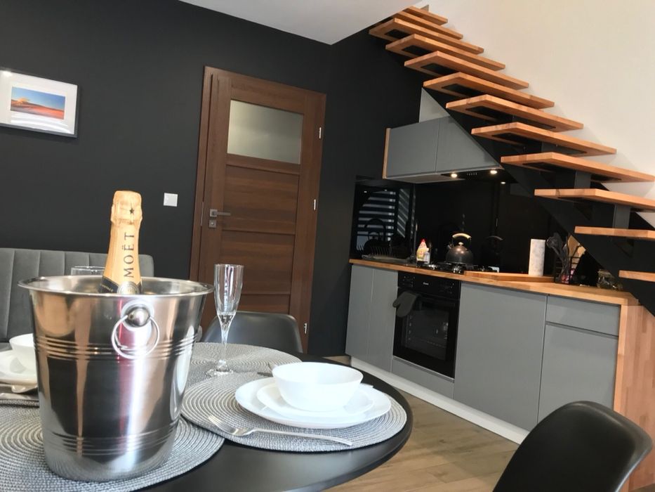 Piękne  domki w gorach  nad brzegiem Dunajca Szczawnica