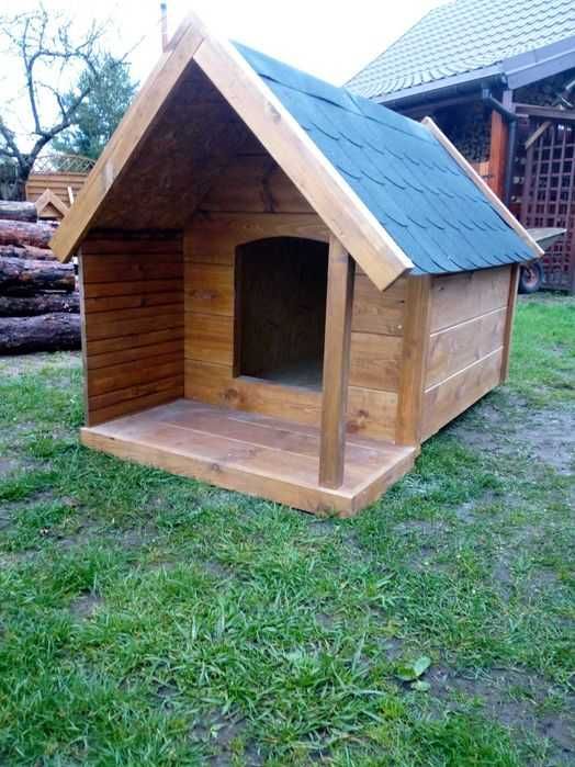 Buda dla psa ocieplona  od reki