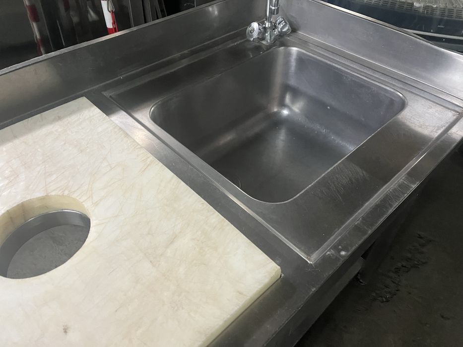 Escaparate com Pio, saida de detritos  Torneira de Mola